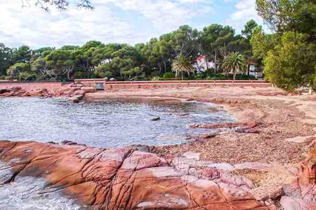 Boreal 4 Pax Bord De Mer Apartment Saint-Raphael  Exterior photo